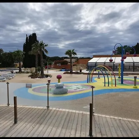Campsite Mobil Roussillon 4 Etoiles Le Mar Estang 8 Pers